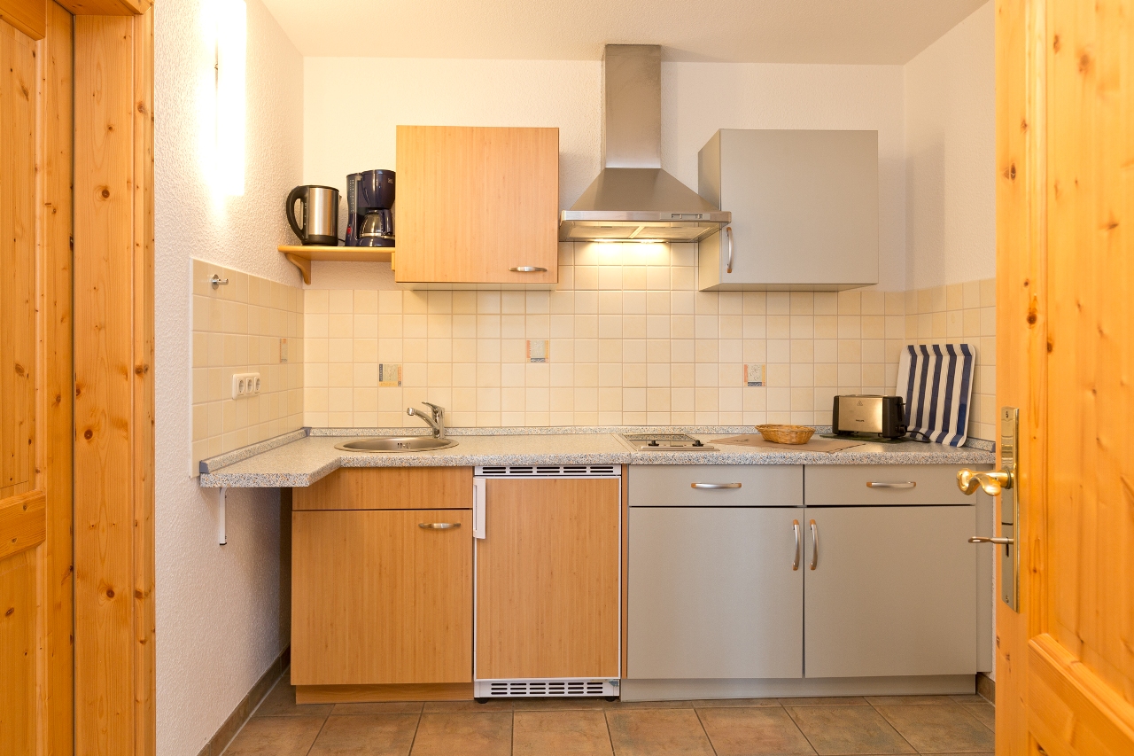 Ferienwohnung Jabel | Die Küchenzeile der FeWo